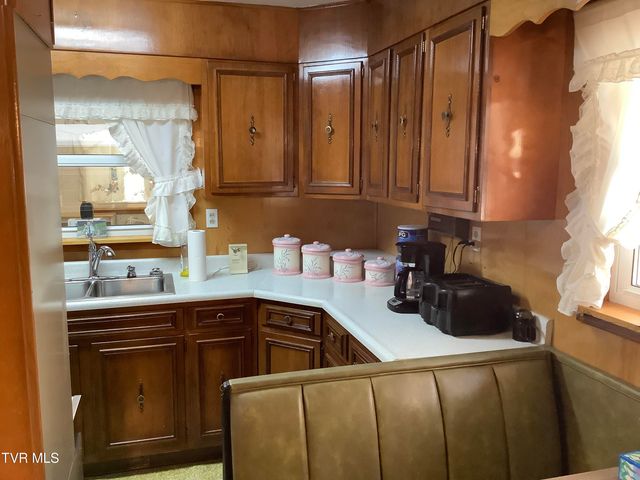 5610 Powell River Road, Norton, VA 24273