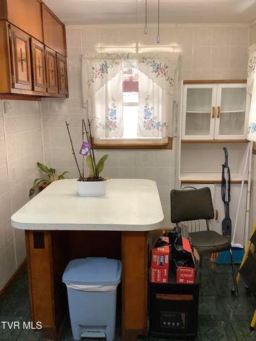 5610 Powell River Road, Norton, VA 24273