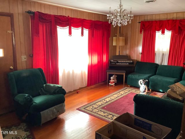 5610 Powell River Road, Norton, VA 24273