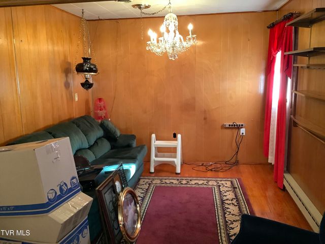 5610 Powell River Road, Norton, VA 24273