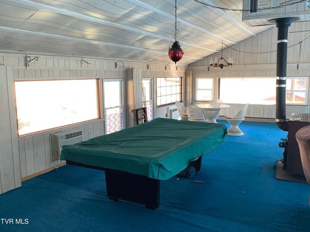 5610 Powell River Road, Norton, VA 24273