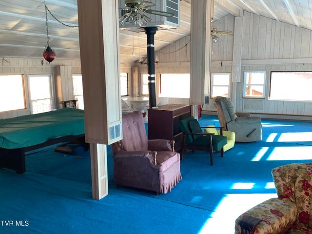 5610 Powell River Road, Norton, VA 24273