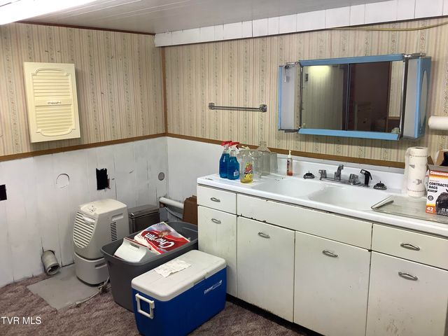 5610 Powell River Road, Norton, VA 24273