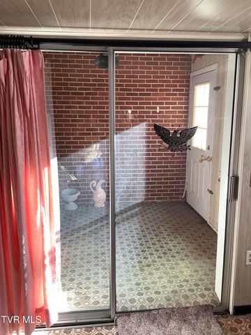 5610 Powell River Road, Norton, VA 24273