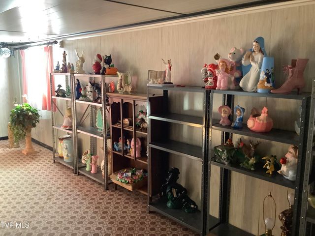 5610 Powell River Road, Norton, VA 24273