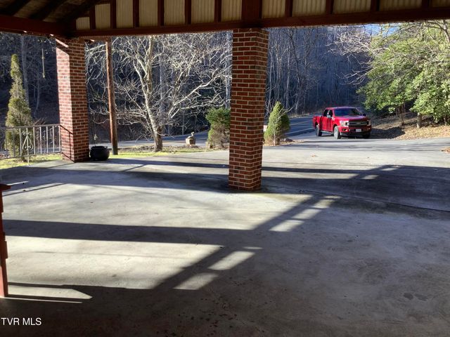 5610 Powell River Road, Norton, VA 24273