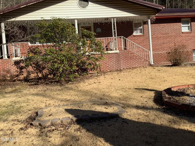 5610 Powell River Road, Norton, VA 24273