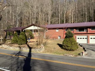 5610 Powell River Road, Norton, VA 24273