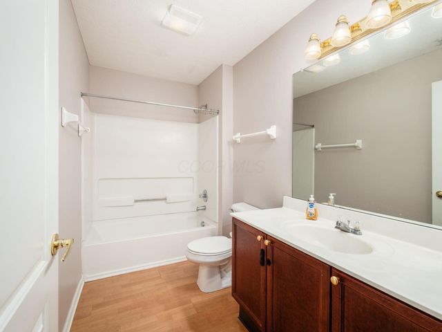 705 Hidden Springs Drive, Lewis Center, OH 43035