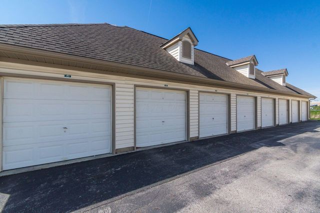 705 Hidden Springs Drive, Lewis Center, OH 43035