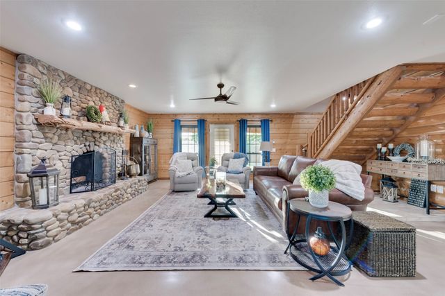 342 Longbranch Drive, Decatur, TX 76078