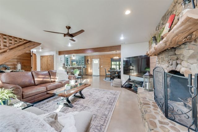 342 Longbranch Drive, Decatur, TX 76078
