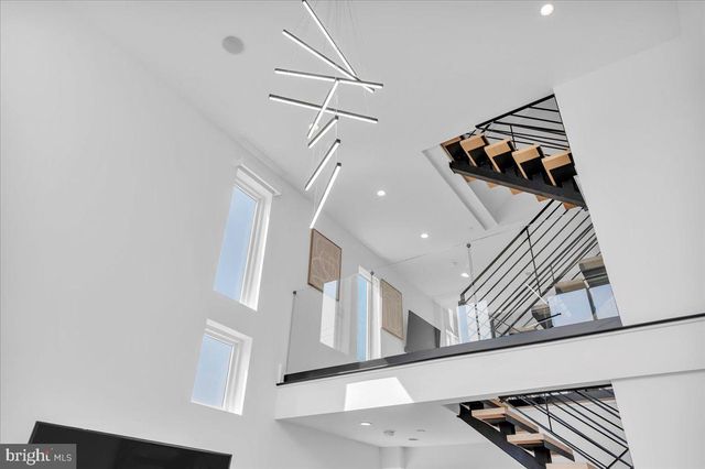 2620 E HAGERT ST, Philadelphia, PA 19125