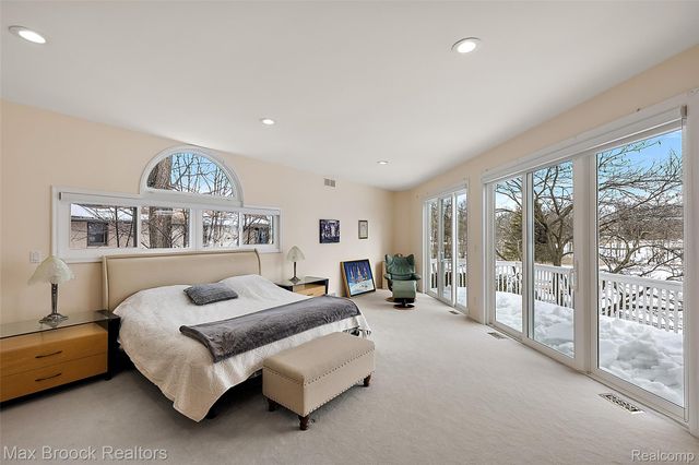 2797 Orchard Place, Orchard Lake Village, MI 48324