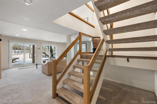 2797 Orchard Place, Orchard Lake Village, MI 48324