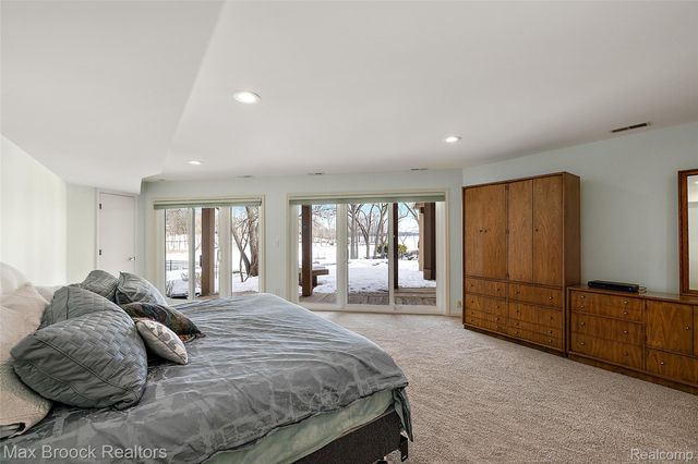 2797 Orchard Place, Orchard Lake Village, MI 48324