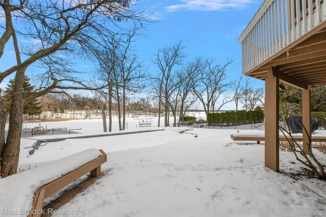 2797 Orchard Place, Orchard Lake Village, MI 48324