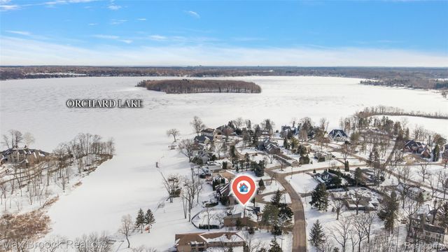 2797 Orchard Place, Orchard Lake Village, MI 48324
