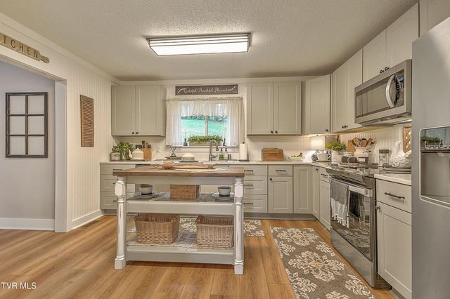 5110 Tyler Circle, Bristol, VA 24202