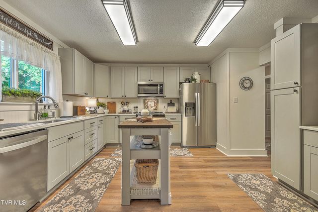 5110 Tyler Circle, Bristol, VA 24202