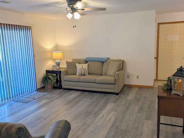 150 Sunken Forest Dr. 2-118, Forsyth, MO 65653
