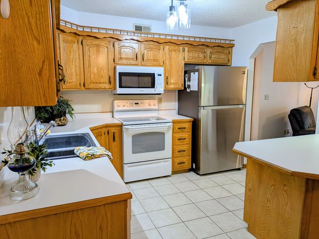 150 Sunken Forest Dr. 2-118, Forsyth, MO 65653
