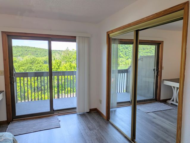 150 Sunken Forest Dr. 2-118, Forsyth, MO 65653