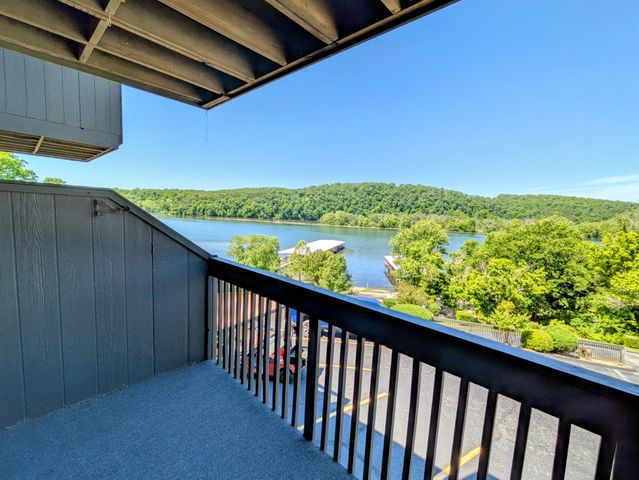 150 Sunken Forest Dr. 2-118, Forsyth, MO 65653