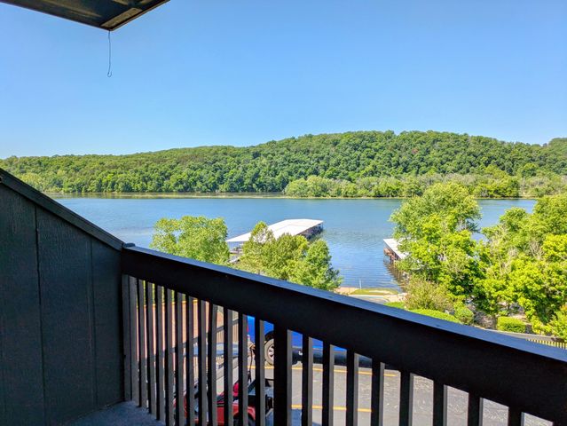 150 Sunken Forest Dr. 2-118, Forsyth, MO 65653