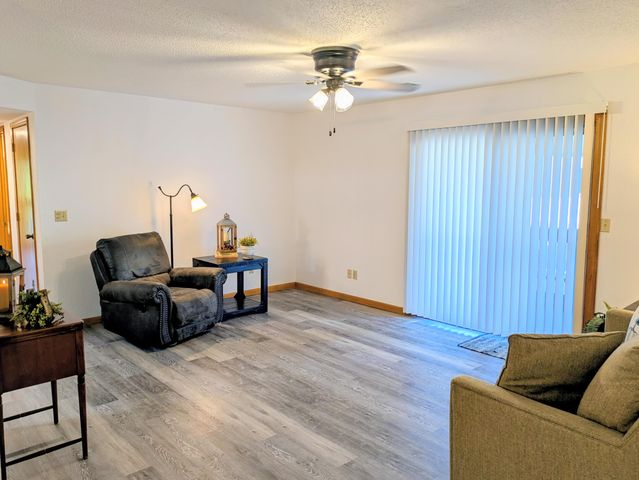 150 Sunken Forest Dr. 2-118, Forsyth, MO 65653
