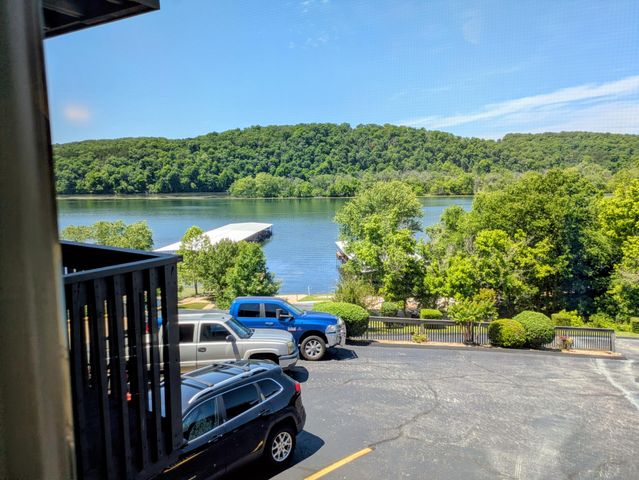 150 Sunken Forest Dr. 2-118, Forsyth, MO 65653