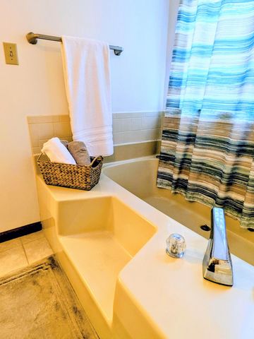 150 Sunken Forest Dr. 2-118, Forsyth, MO 65653