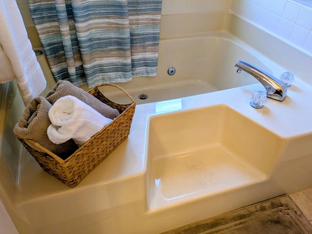 150 Sunken Forest Dr. 2-118, Forsyth, MO 65653
