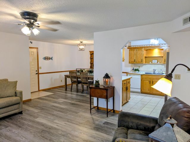 150 Sunken Forest Dr. 2-118, Forsyth, MO 65653