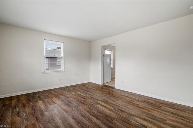 405 Tekoa RD, Chesapeake, VA 23325