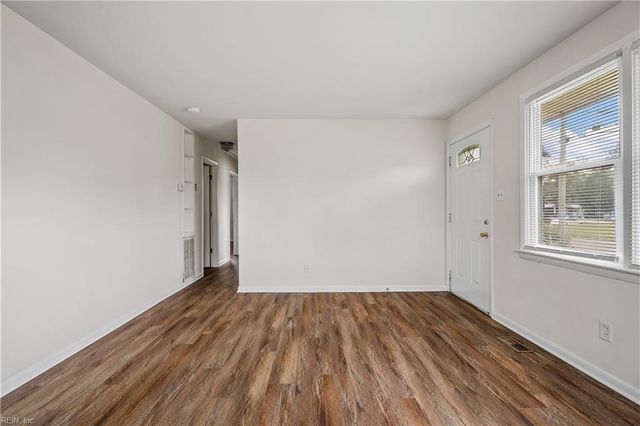 405 Tekoa RD, Chesapeake, VA 23325