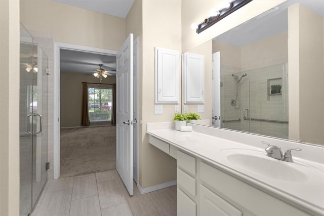 2815 Kings Crossing Drive 102, Houston, TX 77345