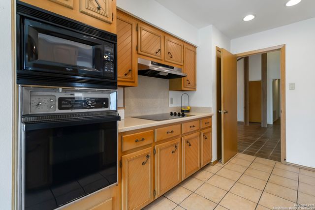 9227 Fallworth, San Antonio, TX 78254