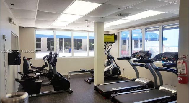 19201 Collins Avenue 632, Sunny Isles Beach, FL 33160
