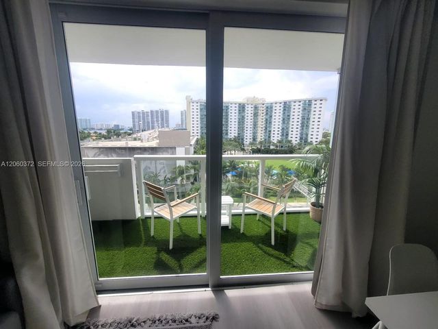 19201 Collins Avenue 632, Sunny Isles Beach, FL 33160