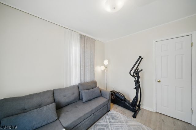 136 CATHERINE AVE, Mahwah Twp., NJ 07430