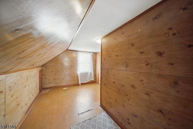 136 CATHERINE AVE, Mahwah Twp., NJ 07430