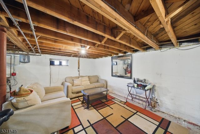 136 CATHERINE AVE, Mahwah Twp., NJ 07430