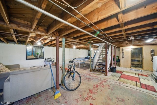 136 CATHERINE AVE, Mahwah Twp., NJ 07430