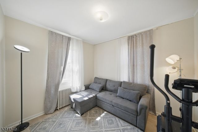 136 CATHERINE AVE, Mahwah Twp., NJ 07430