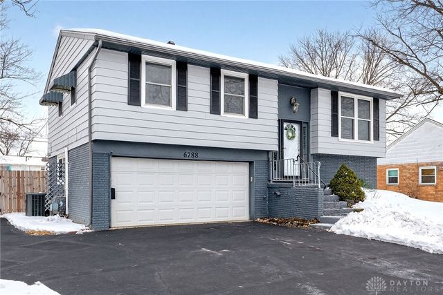 6788 Ginger Avenue, Mad River Twp, OH 45323