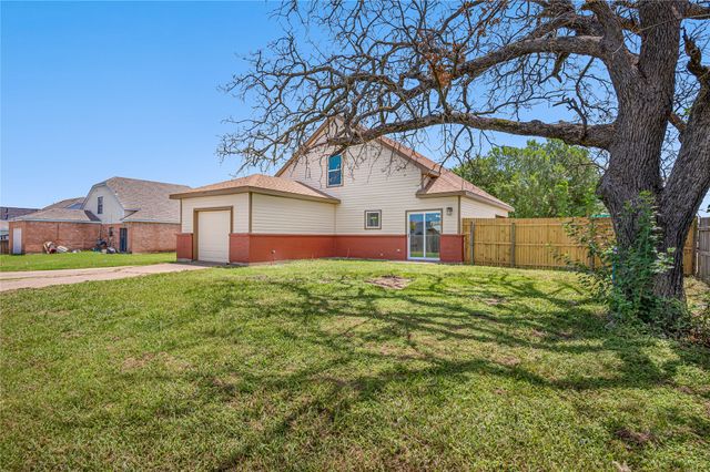 10203 Glen Vista Drive, Dallas, TX 75217