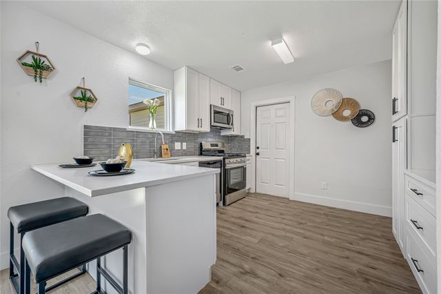 10203 Glen Vista Drive, Dallas, TX 75217