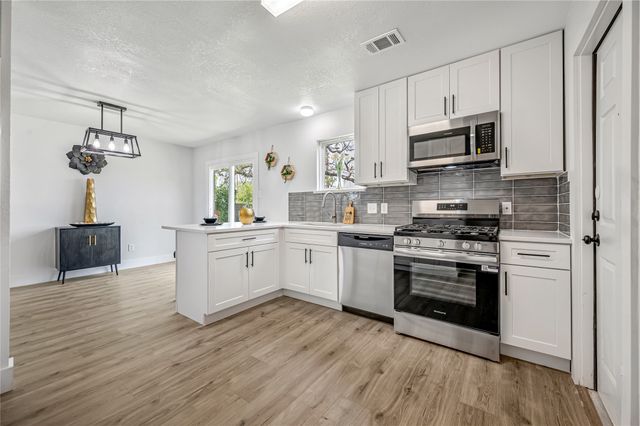 10203 Glen Vista Drive, Dallas, TX 75217