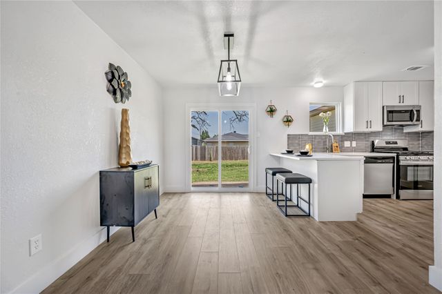 10203 Glen Vista Drive, Dallas, TX 75217